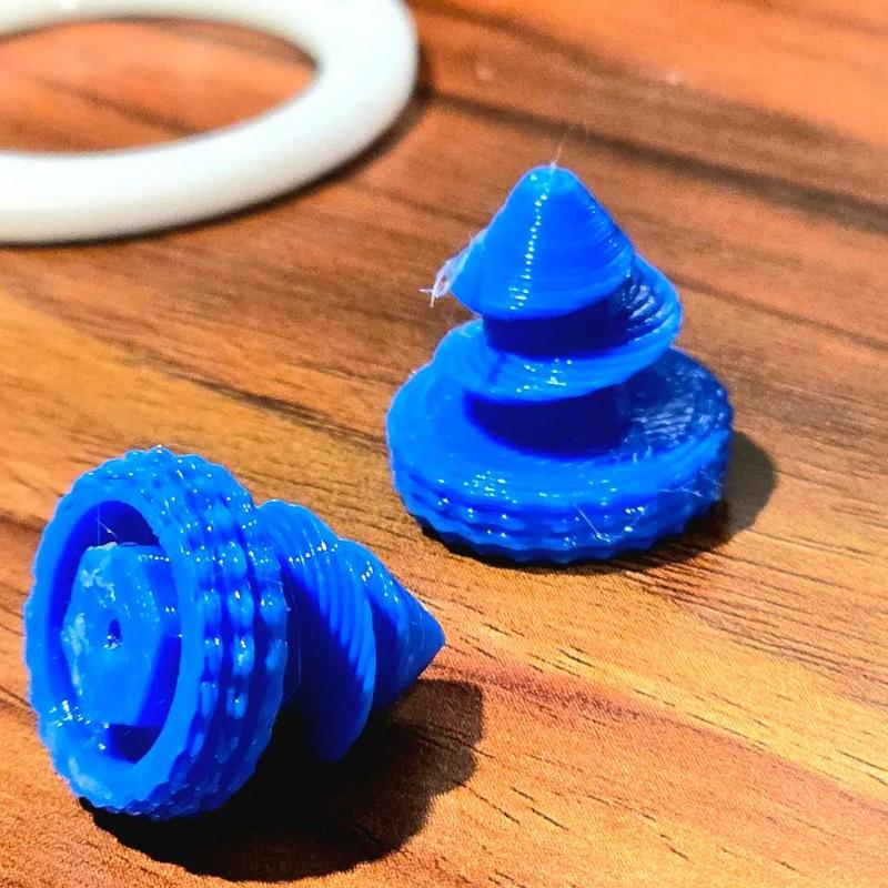 Knurled cardboard screw (Makedo compatible)   