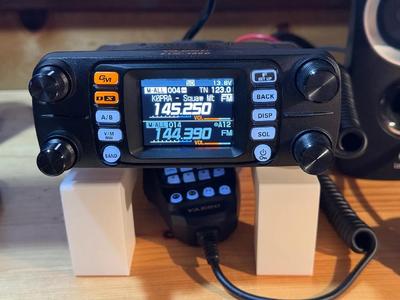 Yaesu FTM-300D stand for your bench   