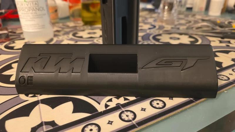 KTM 2024 1290 Super Duke GT Sidebags Wall Holder   