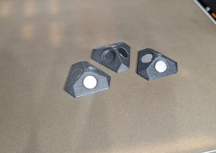 Core One Corner Plug with 10x3 Magnets   