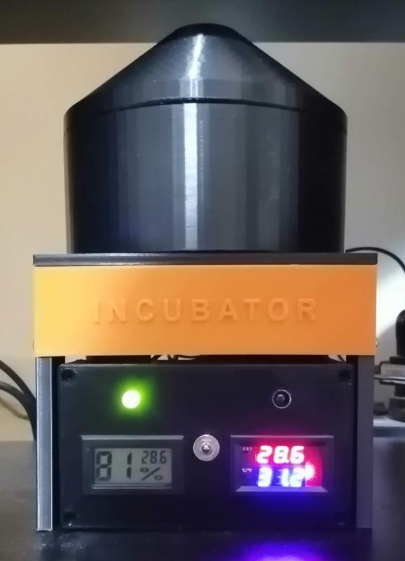 Incubator for reptile eggs