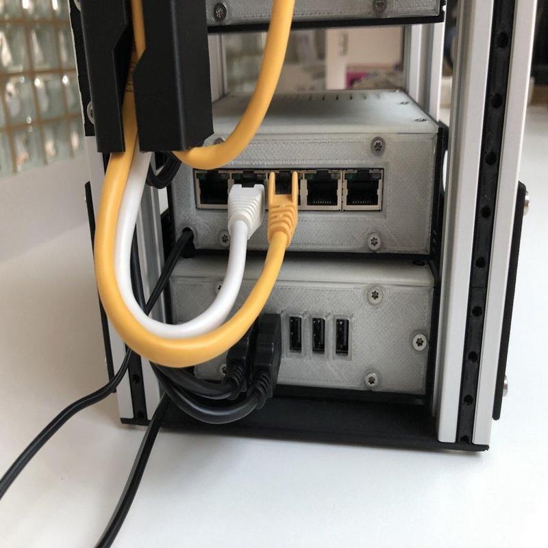 6" Rack Enclosure, TP-Link TL-SG105 5-Port-Gigabit-Desktop-Switch
