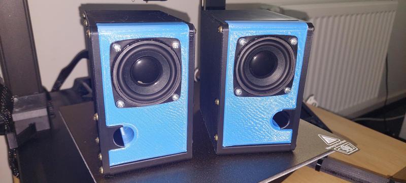 3D Printed Small Bass Reflex Speakers