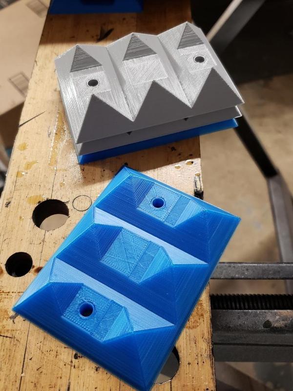 paint pyramid block (stackable)