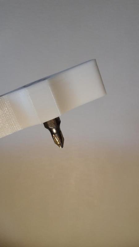 Hex Wings - Solid end and grips bit