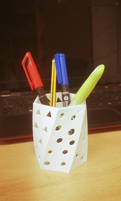 Desk organizer