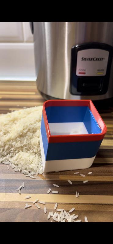 Automatic measuring cup for rice and water