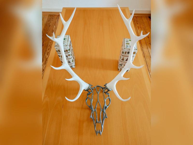 Wireframe Deer Head With Giant Antlers