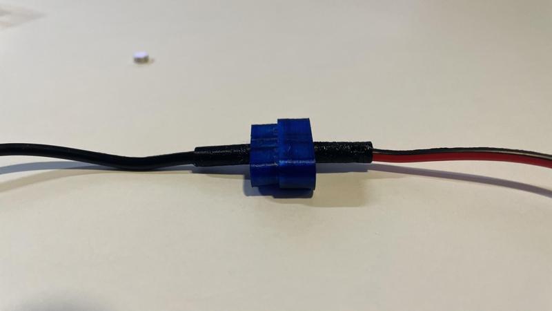 Magnetic electrical connector