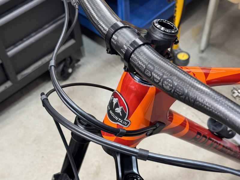 Minimalist Bike Cable Housing Clips (Parametric)