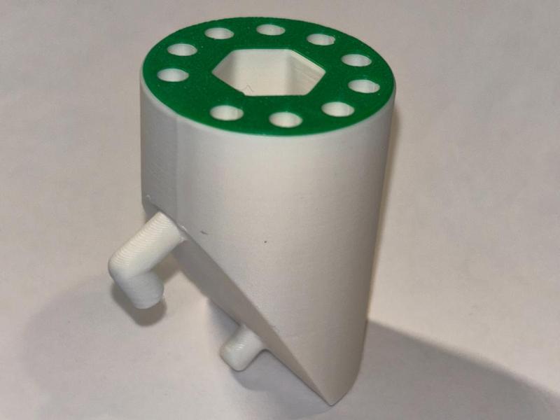 Skadis holder for deburring tool