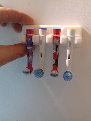 Support brosse à dents électrique Oral B  toothbrush