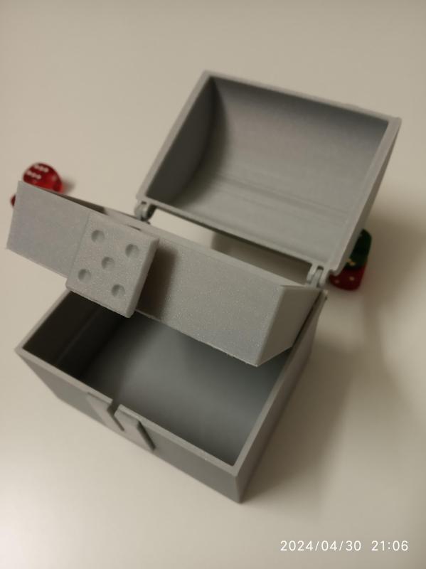 Dice Chest (compact dice tower)