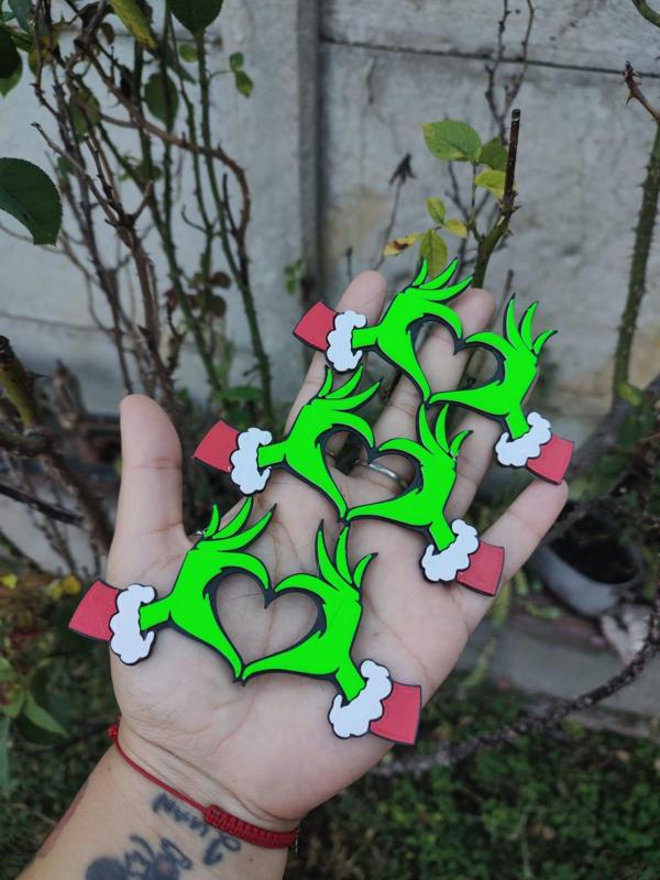 GRINCH HANDS
