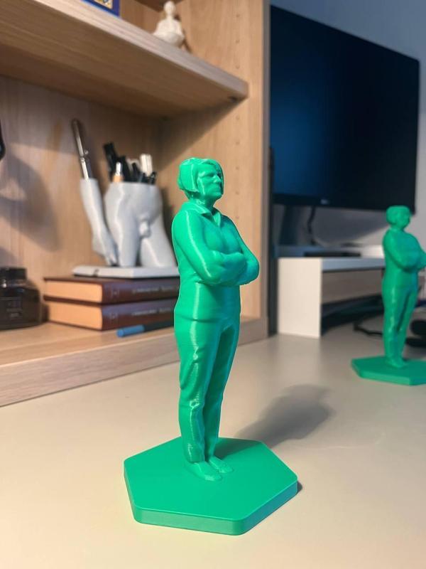 KAREN UMARELL IS HERE AND SHE WANTS TO SPEAK TO THE MANAGER