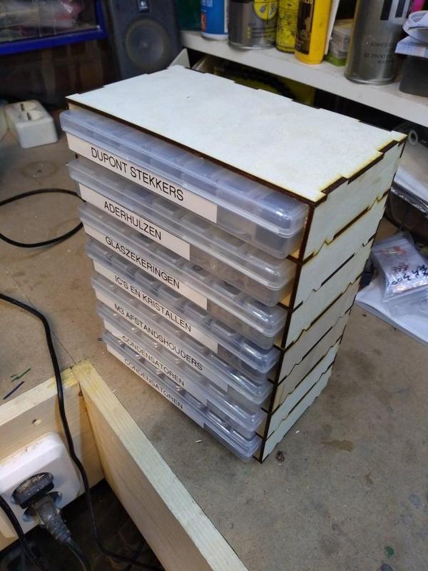 Stackable Box organizer 28 grid Laser enclosure
