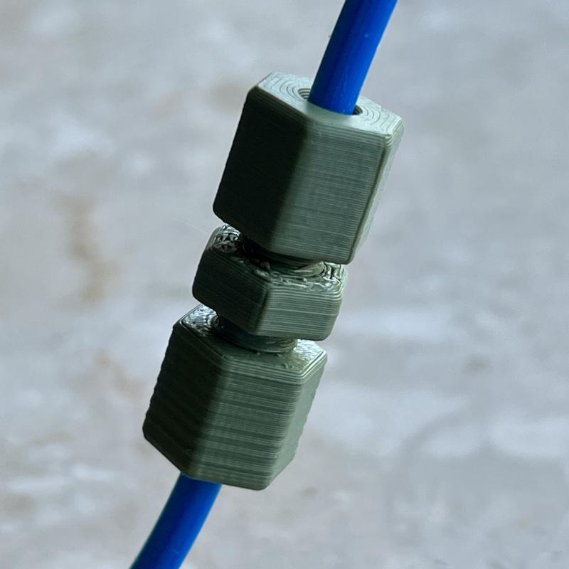 Bowden tubes connector