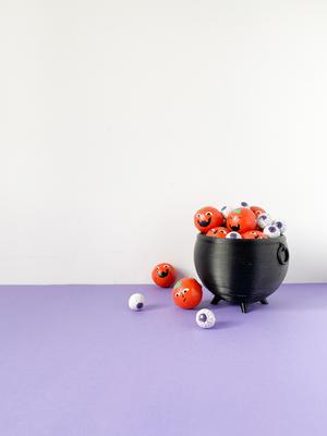 Cauldron pot