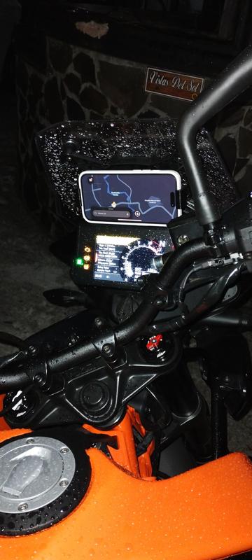 Soporte para iPhone 14 Pro KTM 390 Adventure 2023