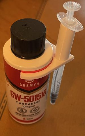 Chemyo bottle holder for syringe