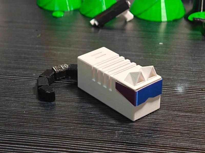 Hinged Tail Cat Caterpillar SD Card and TF Card Storage Device