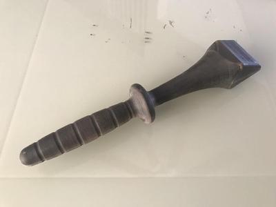 One sided sand rammer for metal casting