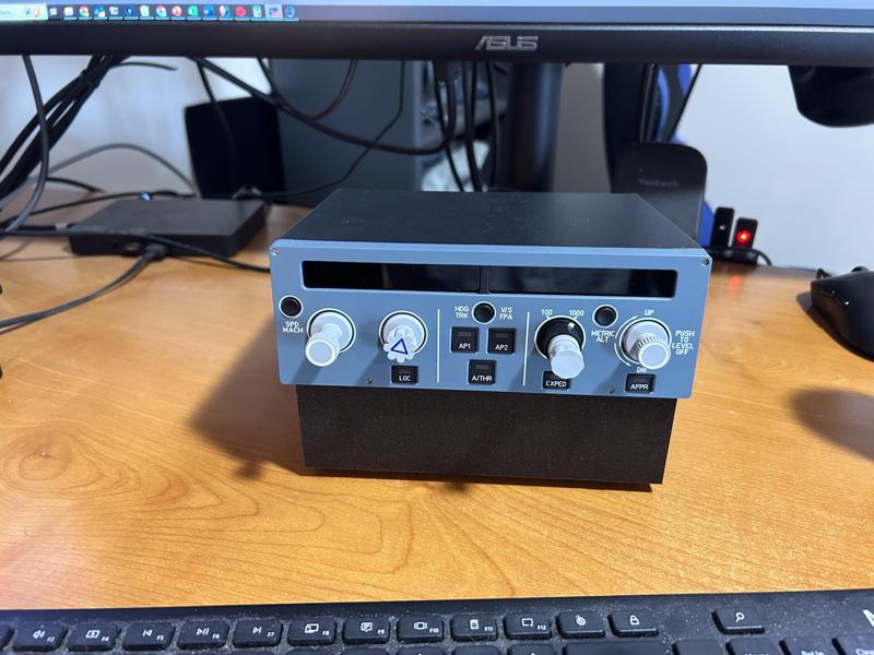 Desktop stand for MiniFCU (MiniCockpit)