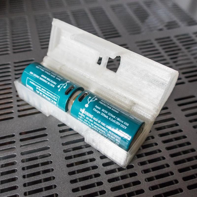 Twin case for Olight RCR123A/16340 storage / charge