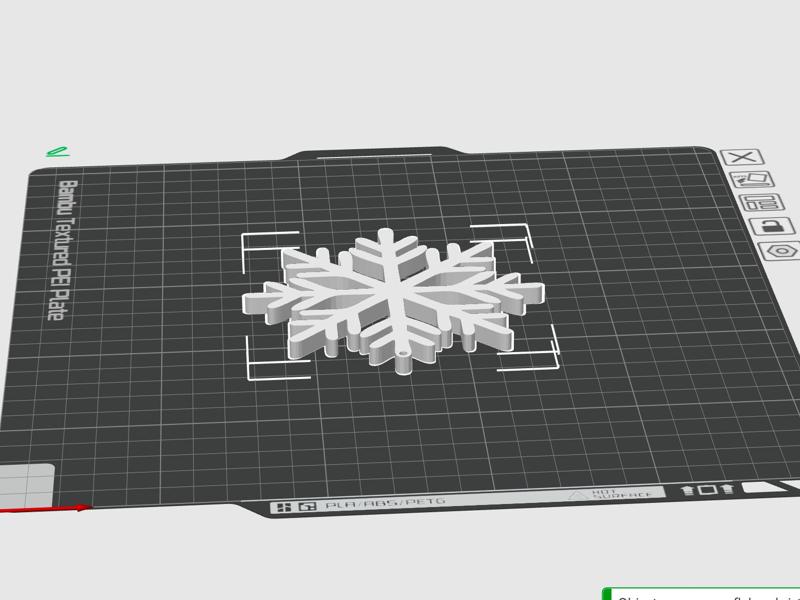 Simple snowflake christmas tree decor