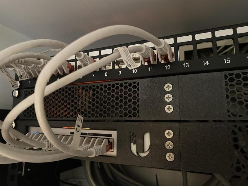 Unifi Switch 8 (US-8-60W & US-8) 19" Rack Mount