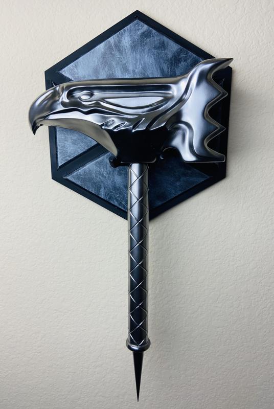 Destiny Titan Hammer of Sol w/ mount