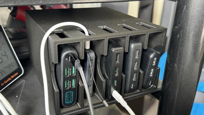 Battery Bank Holder (Charge Station)