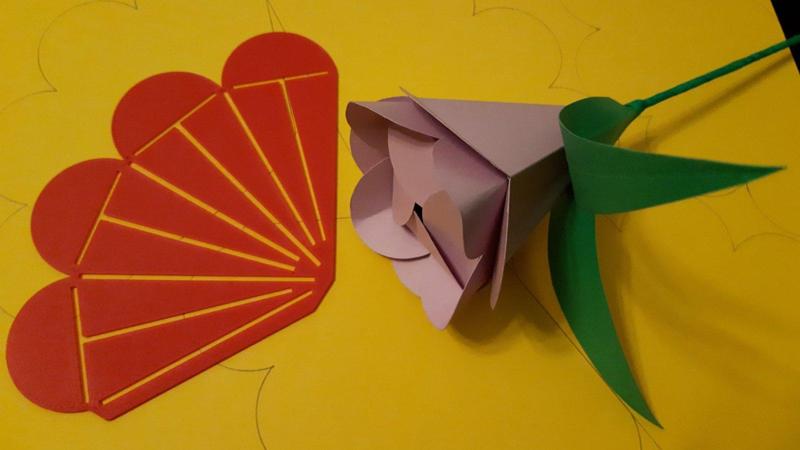 Šablony na papírovou květinu s překvapením / DIY paper surprise flower stencils / templates