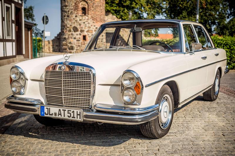Mercedes Benz 230 6 W114