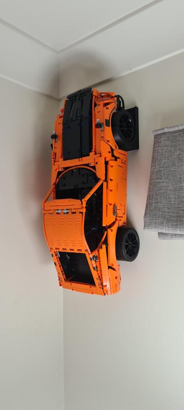 1:8 Lego Car Wall Mount
