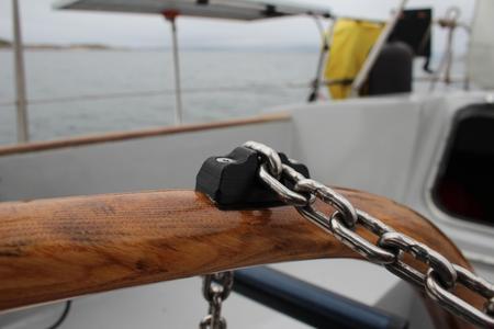 Windvane chain linkage