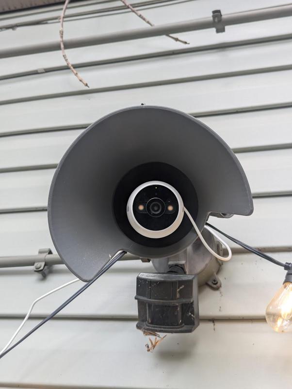 E26 Lightbulb Socket to Kasa Outdoor Cam Mounting Surface
