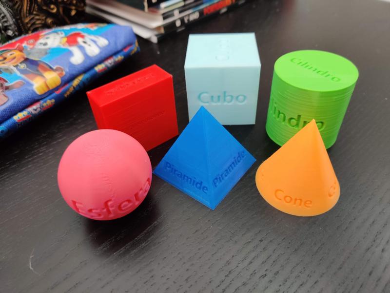 Geometric 3d shapes (Portuguese edition)