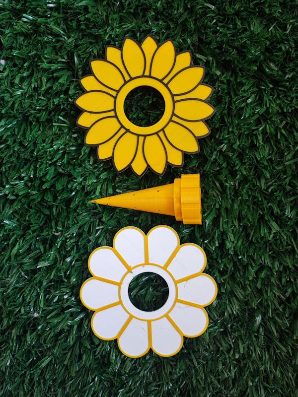 Bottle irrigation cap self watering with flower decoration