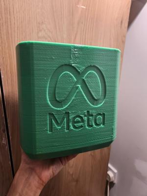 Oculus/Meta Quest 2 Sturdy Box/Case for headset and controllers