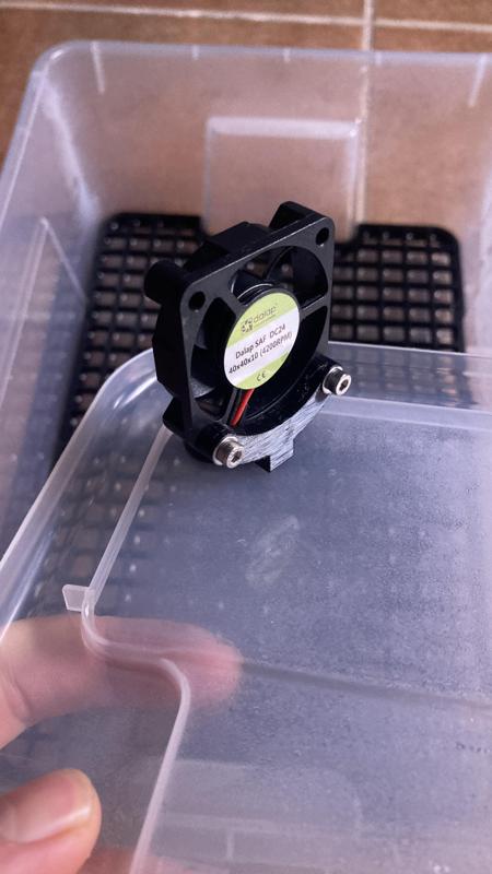 fan holder for Samla propagation box