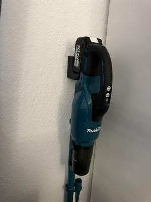 Makita DCL286 Vacuum Wall Mount