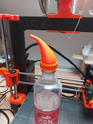 Wattering bottle cap