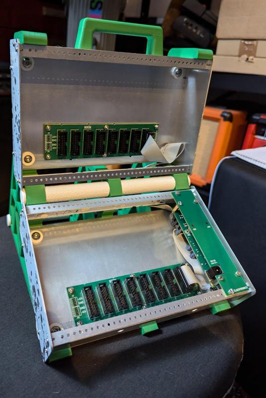 Stand for "Build your own Modular" Cases