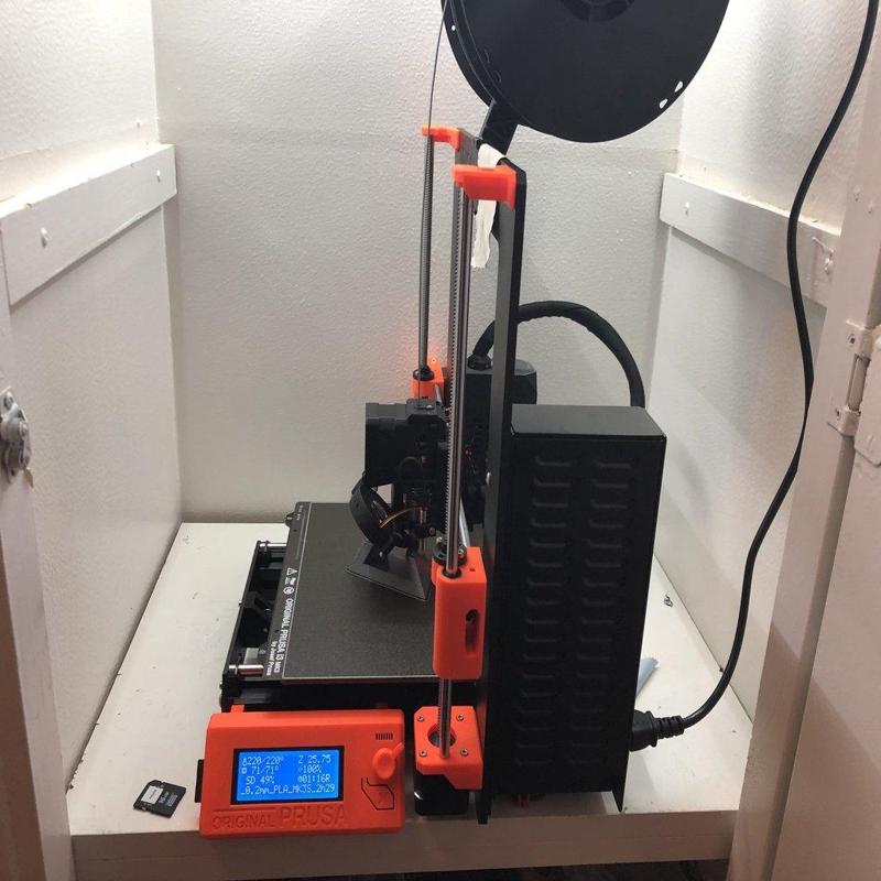 Mount LCD on side extrusion of Prusa MK3s