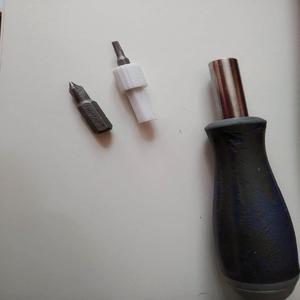 Screwdriver bit adapter. Small to big. Enlarge your bit.