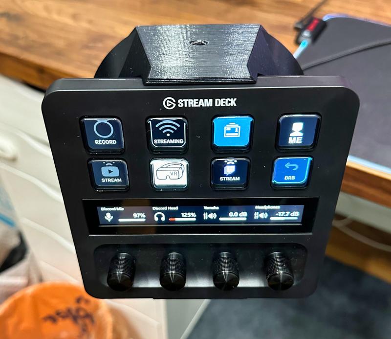Stream Deck + Mount