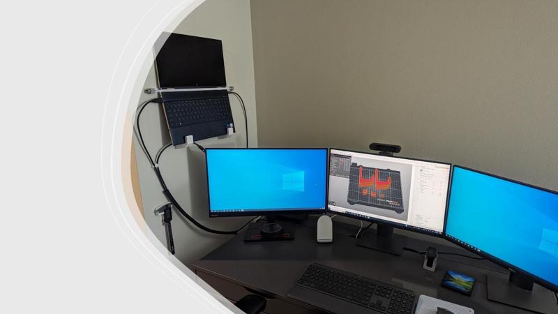 Universal Laptop Wall Mount