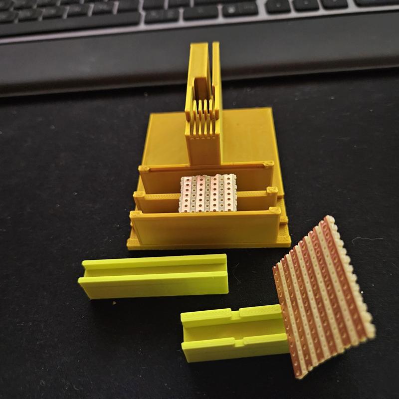 Solid Wire Flat Ribbon Cable Holder