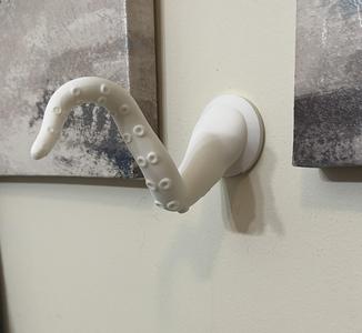 Tentacle wall hook